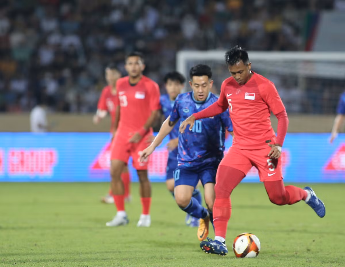 Thang 5 sao Singapore, U23 Thai Lan tro lai voi cuoc dua ban ket-Hinh-2