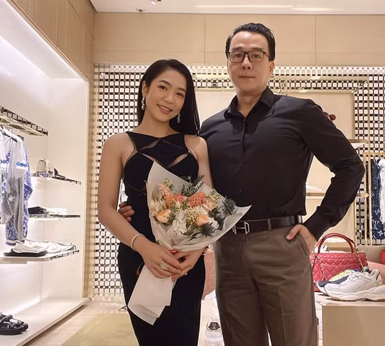 Lời đường mật của Thắng Ngô dành cho bà xã đã vấp phải không ít ý kiến trái chiều khi nhiều người cho rằng tư tưởng “Con gái là người tình kiếp trước của ba” thật sự nên bị loại bỏ khỏi xã hội hiện đại.