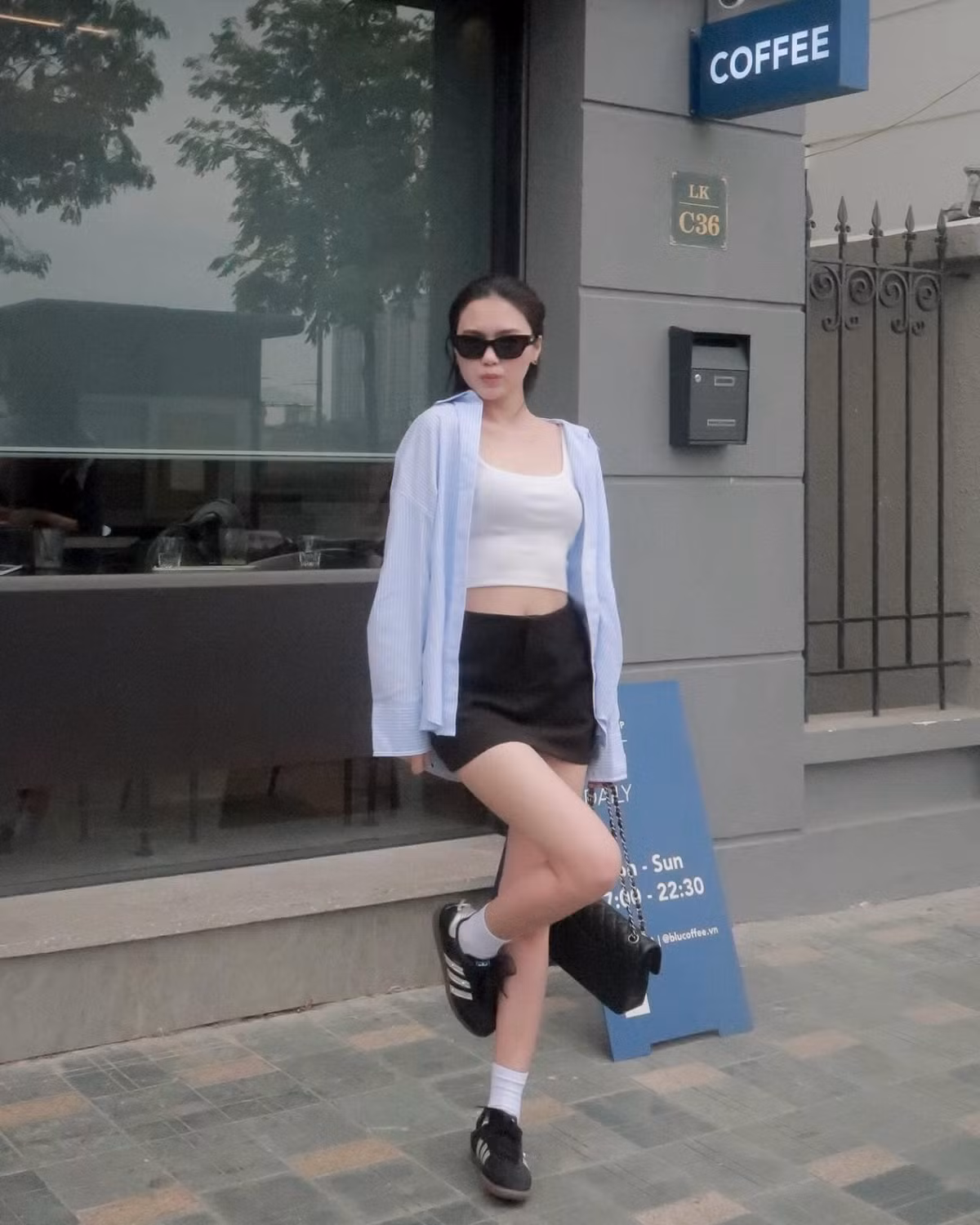 Bên cạnh dành nhiều thời gian chăm con để chồng yên tâm thi đấu, người đẹp cũng biết cách chiều chuộng, yêu thương bản thân.