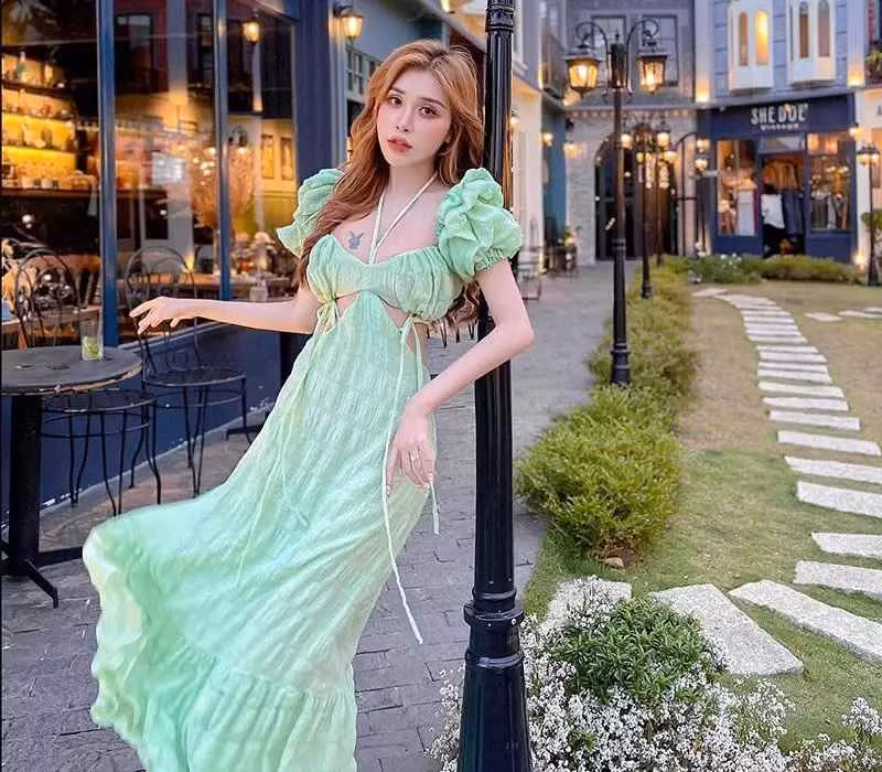 Là một trong những người đẹp được chú ý trên mạng xã hội nhưng Pinky Bảo Trân vẫn rất chăm chỉ làm hình ảnh, tham gia đóng phim và làm người mẫu ảnh...