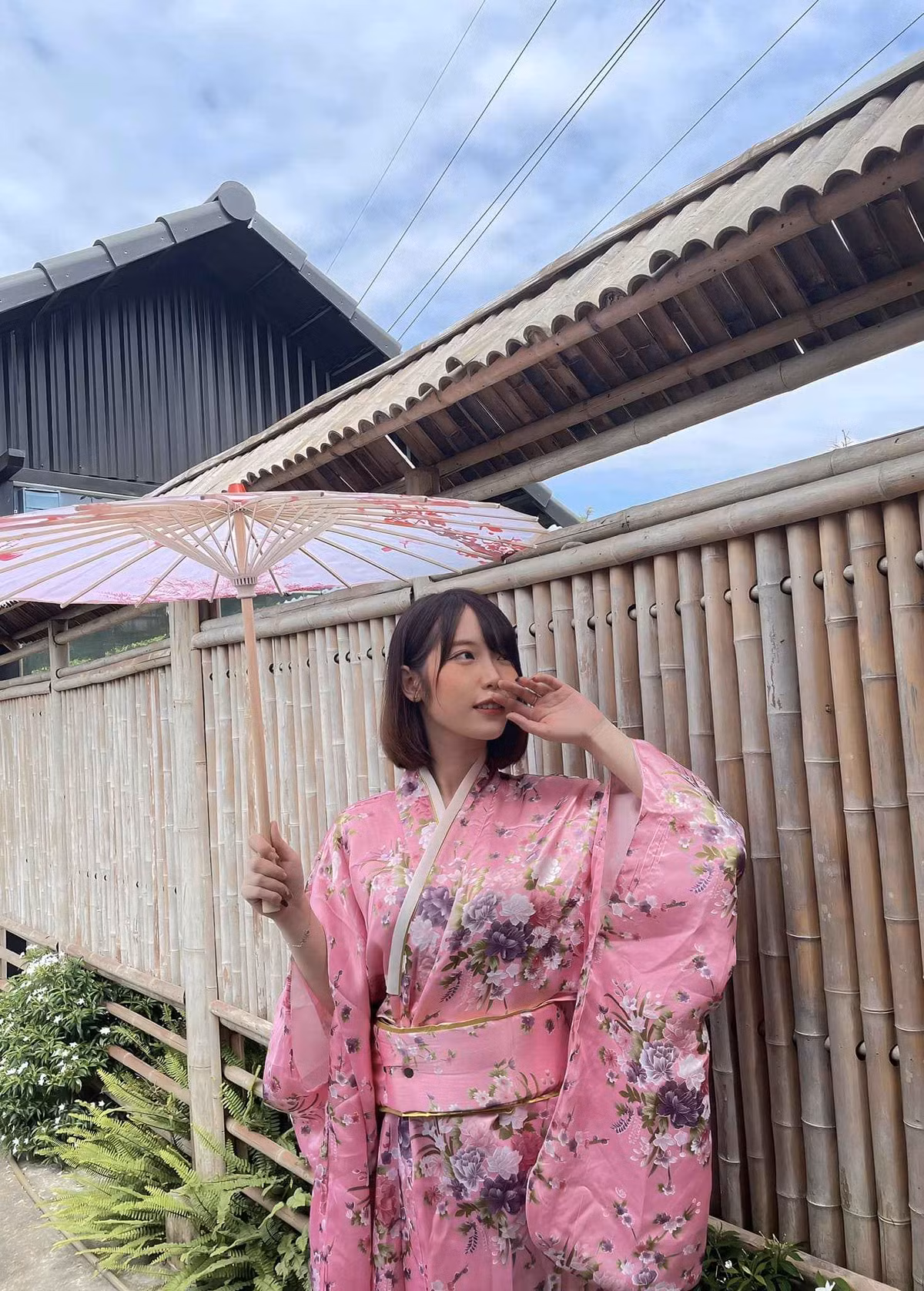 Có thể khẳng định nữ coser Huyền Linh đang rất thành công trên thị trường quốc tế, tận dụng khéo léo sự mến mộ của fan và ngày càng được biết đến rộng rãi.