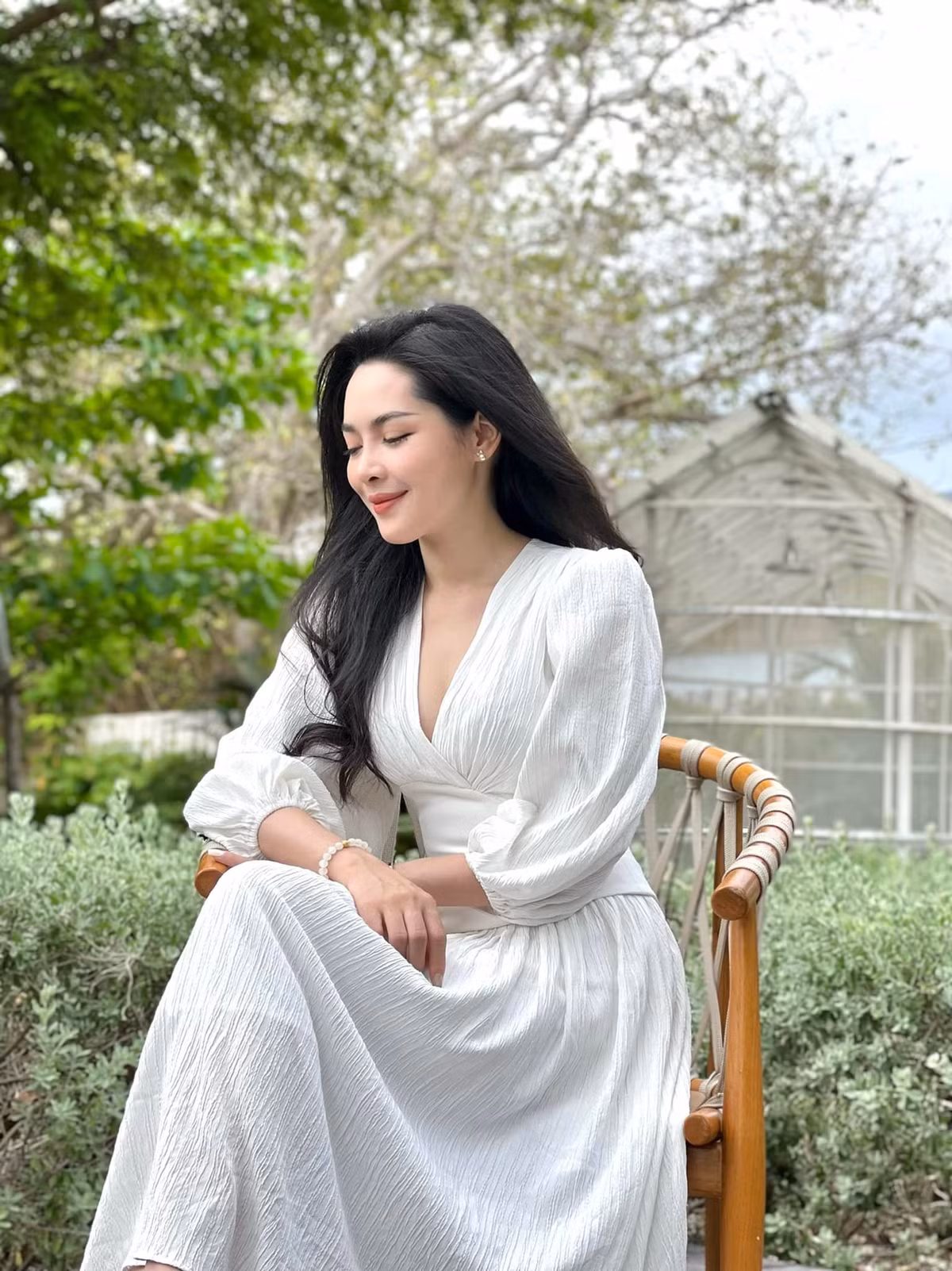 Thanh Quỳnh cho biết cách đây 3 năm cô từng tiến hành hút mỡ bụng để có vòng eo thon gọn hơn. Nhưng vốn thuộc tạng người dễ tăng cân lại ít có thời gian đến phòng tập nên cô nàng đã cố gắng thay đổi khẩu phần ăn.