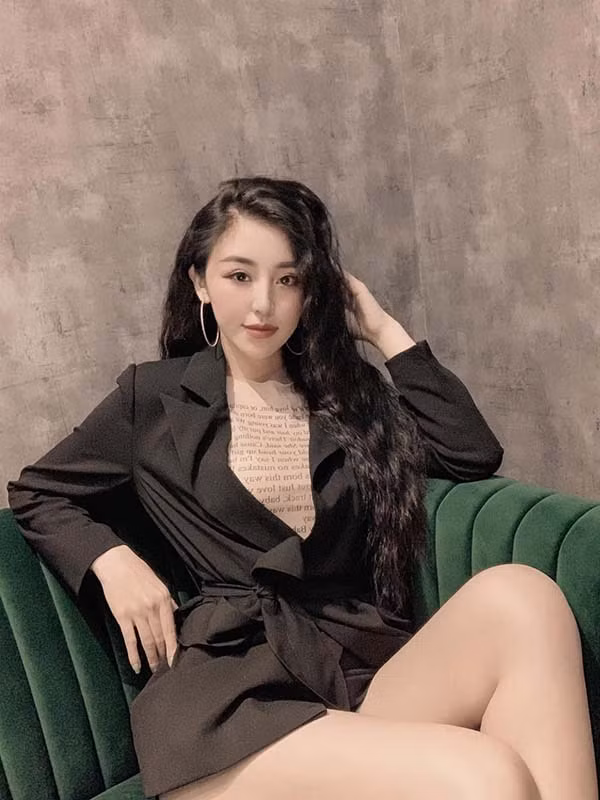 Ngay khi tin đồn nổ ra, Bảo Chi cho biết cô ly hôn chồng và cũng đã có người yêu.