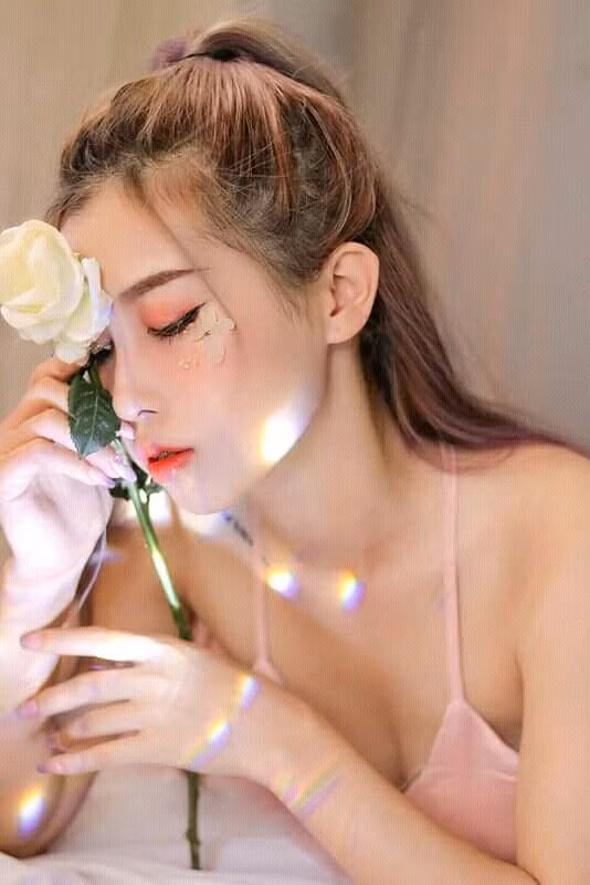 Giai đoạn giãn cách xã hội cũng là dịp để Băng Ngân tập trung xây dựng các trang mạng xã hội, để tiếp cận nhiều khách hàng hơn cũng như chuẩn bị cho tương lai.