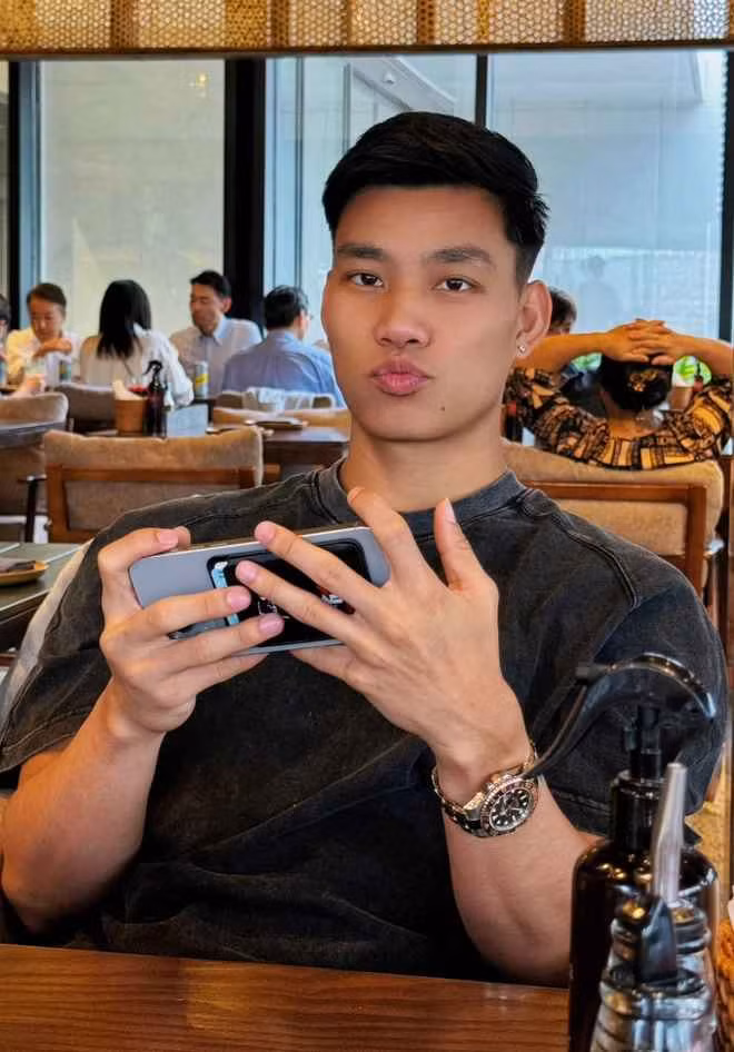 Ở tuổi 27, Văn Thanh đã sở hữu khối tài sản khiến nhiều người ngưỡng mộ. Anh chàng đã sở hữu một căn nhà thuộc một dự án chung cư cao cấp ở quận 2, TP. HCM.