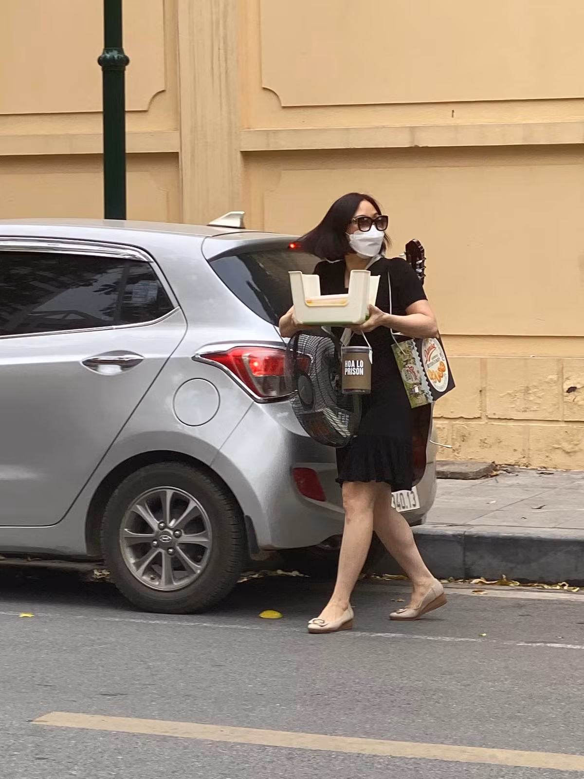"No backpack day" là trào lưu mạng khá phổ biến. Nó từng viral TikTok, Facebook hồi đầu năm nay khiến hội học sinh rần rần bắt trend.