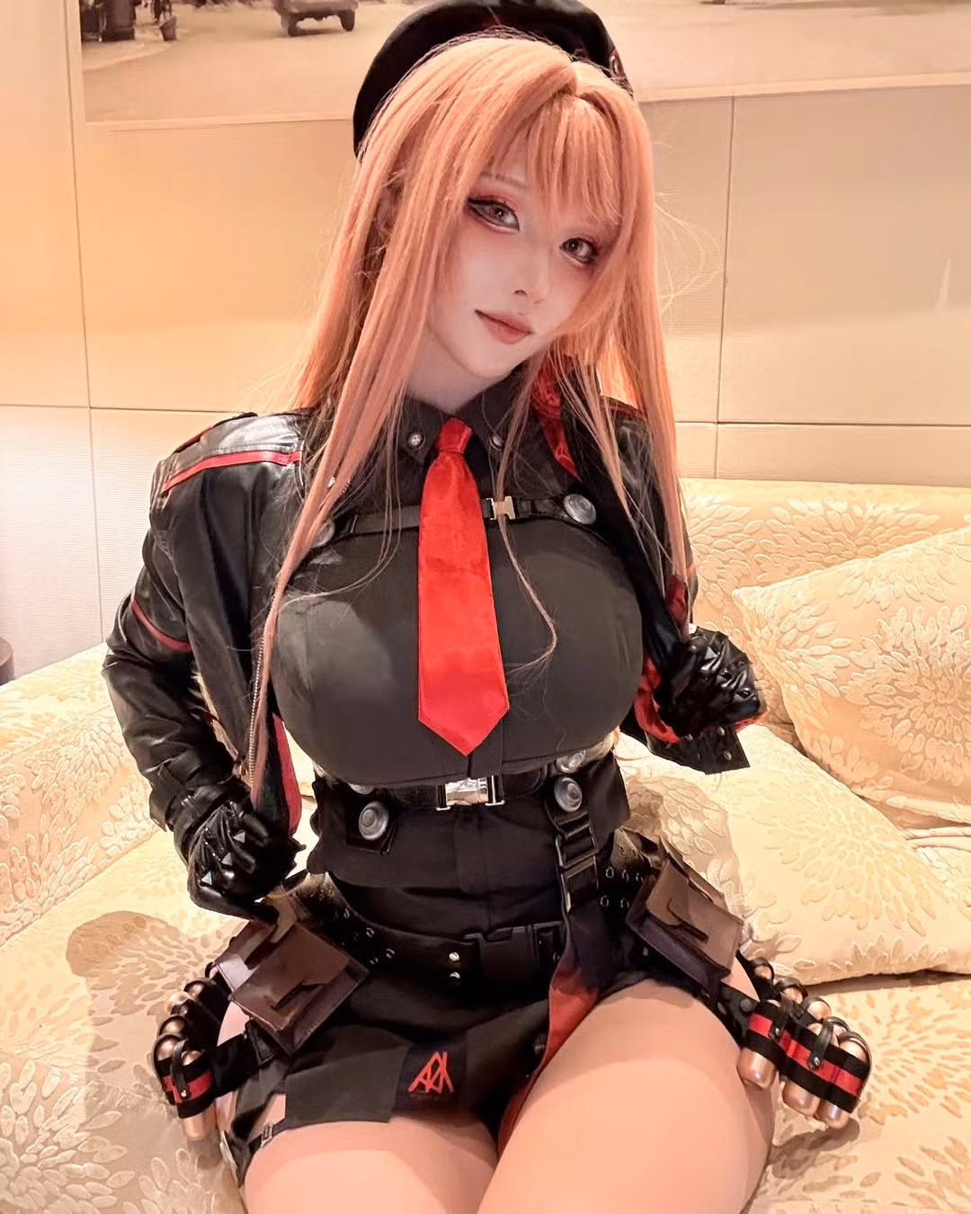 Mỗi lần xuất hiện, Takomayuyi đều khiến người xem trầm trồ với những bộ cosplay được đầu tư chỉn chu từ trang phục, tóc giả, make-up cho đến thần thái biểu cảm.