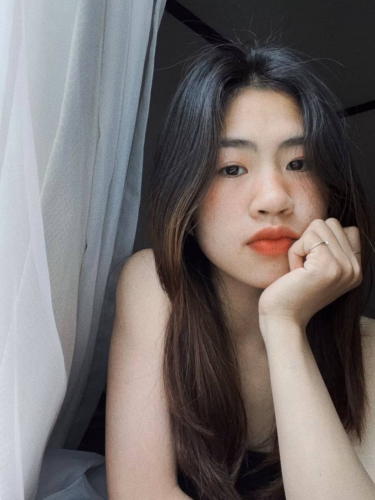 Trước sự xuất hiện khác với thường nhật, Thanh Nhã nhận được sự ủng hộ, khen ngợi từ phía cộng đồng mạng.