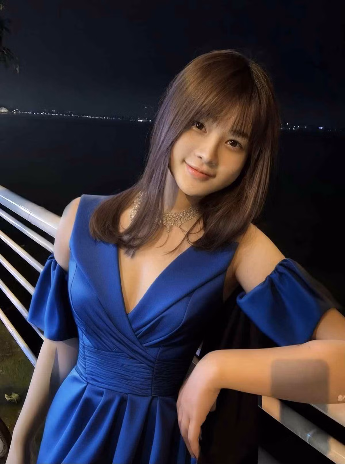 Netizen phải thừa nhận độ quyến rũ, hấp dẫn của nữ streamer Liên Quân Mobile tăng lên nhiều lần sau khi chỉnh sửa hình ảnh.