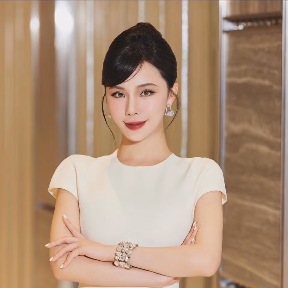 Xinh đẹp, độc lập, tự chủ tài chính, nhưng tiêu chí mong muốn về nửa kia của Minh Anh hoàn toàn hợp lý, dễ hiểu. Có hay chăng, điều cô nàng còn thiếu chỉ là một chữ "duyên".