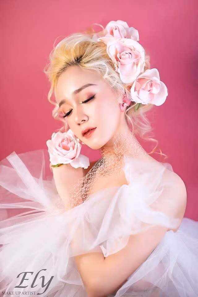 Thiên Thy cũng nhận được sự yêu quý của đông đảo cư dân mạng nhờ cách nói chuyện đáng yêu, thân thiện với mọi người.