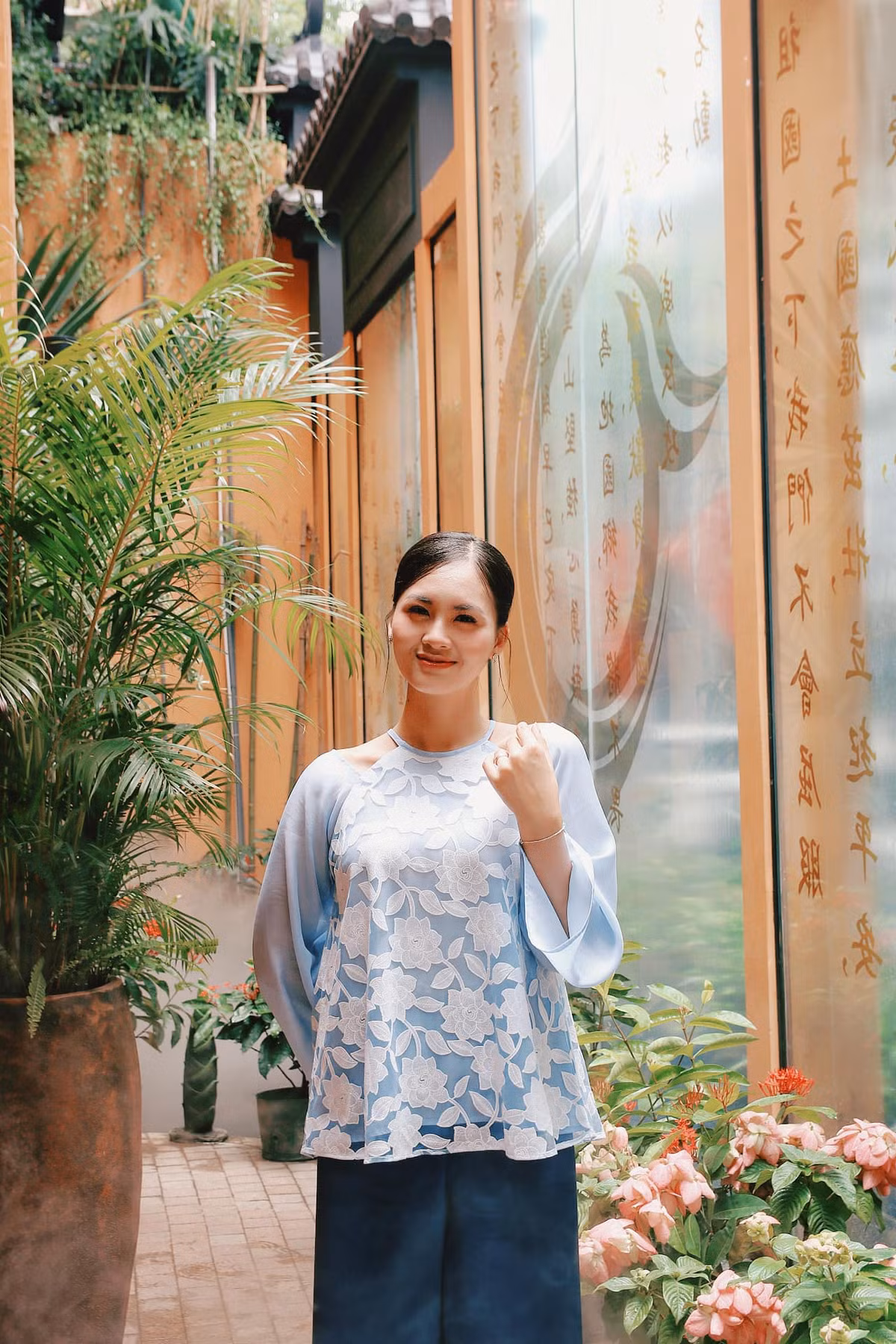Từ khi trở thành người đào tạo giọng nói, Phương Mai càng thấy yêu tiếng Việt và tự hào về đất nước của mình.