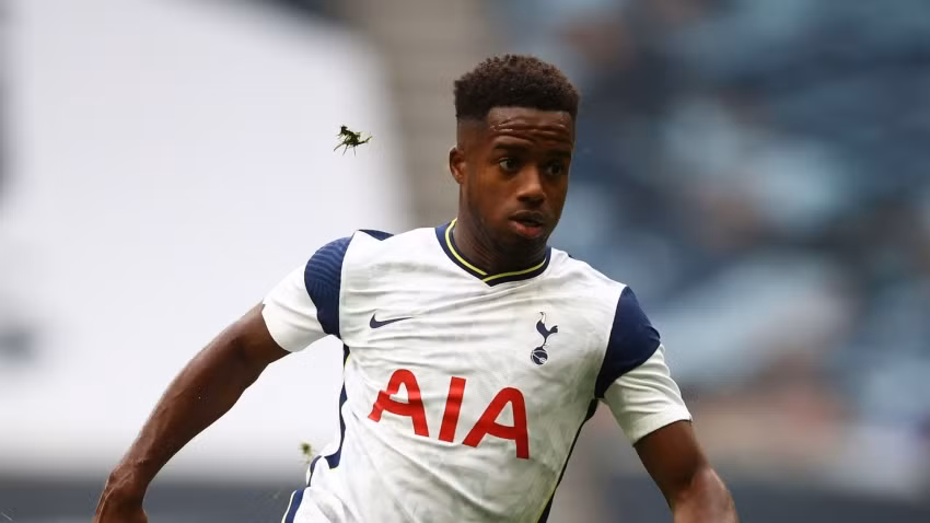 Theo Sky Sports, ngày cuối cùng của kỳ chuyển nhượng hè 2020, Tottenham đã chính thức xác nhận cầu thủ trẻ Ryan Sessegnon sẽ gia nhập đội bóng đang chơi tại Bundesliga, Hoffenheim trong một bản hợp đồng cho mượn có thời hạn 1 năm.