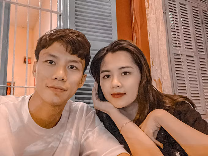 Trước đó, ở trận đấu giữa CLB Sông Lam Nghệ An và CLB TP.HCM trên sân Thống Nhất, chỉ có khoảng vài chục cổ động viên đội khách có mặt trên khán đài.