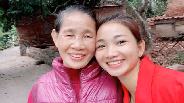 VDV dien kinh Oanh 