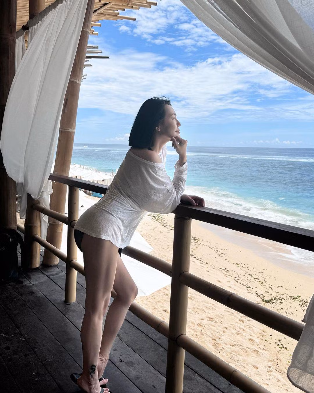 Về đời tư, Từ Hy Đệ kết hôn cùng doanh nhân hơn 8 tuổi, cả hai có với nhau 3 cô con gái.