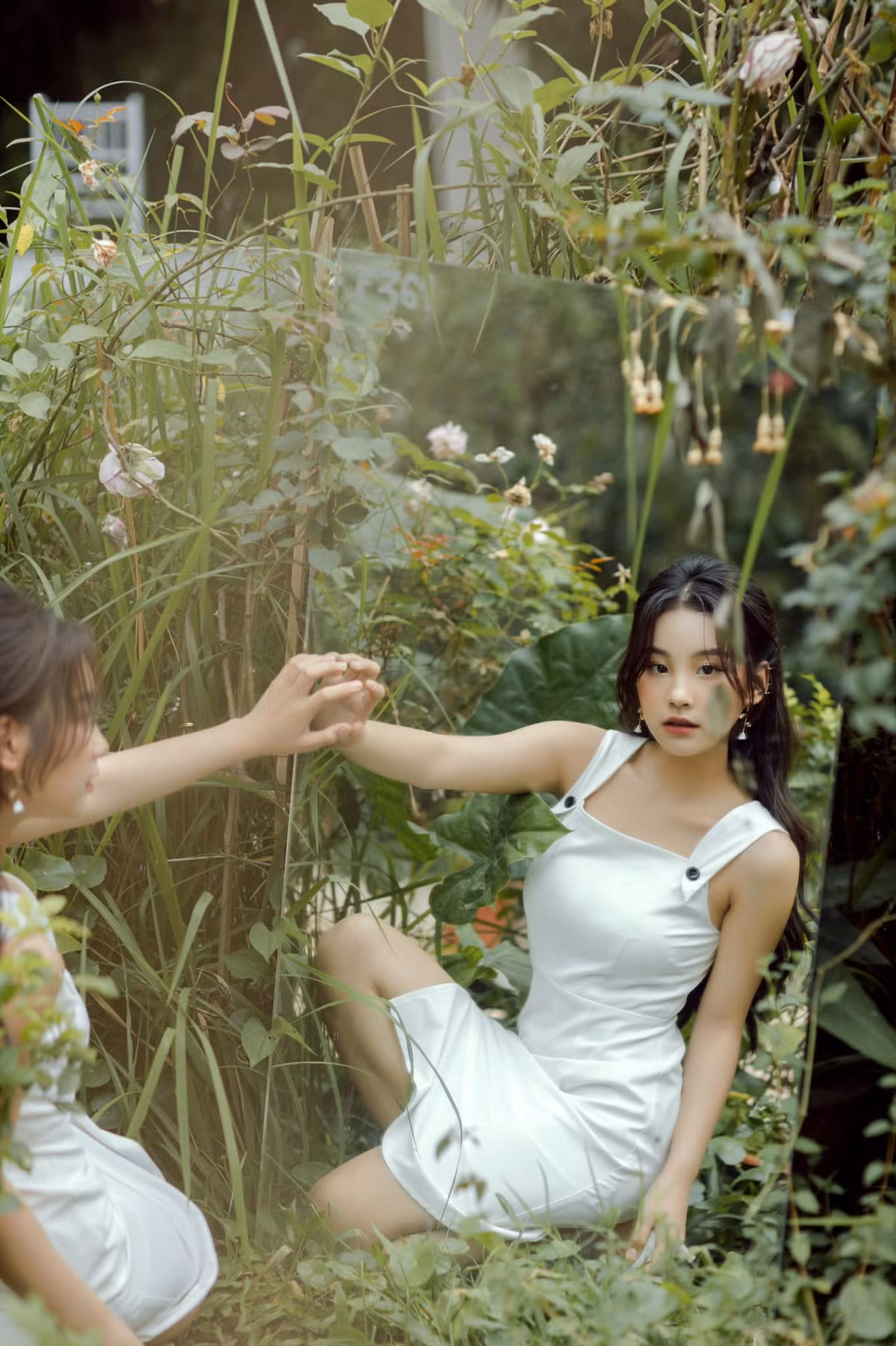 Cách đây chưa lâu, trong show hẹn hò Tỏ Tình Hoàn Mỹ, sự xuất hiện của nữ chính Thu Hà Ceri đã khiến mọi người bất ngờ và chú ý. Dù chỉ mới tung Teaser tập 55 nhưng những hình ảnh dễ thương của cô trong chương trình cũng đã trở thành cơn sốt trên mạng xã hội.