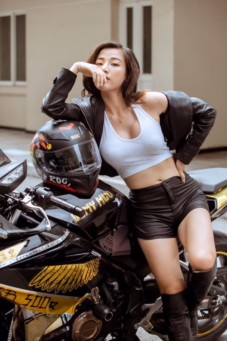 Vấp phải nhiều lời châm chọc và chê bai về vóc dáng, Mỹ Duyên đã quyết tâm tìm đến gym để “nâng cấp” lại cơ thể.