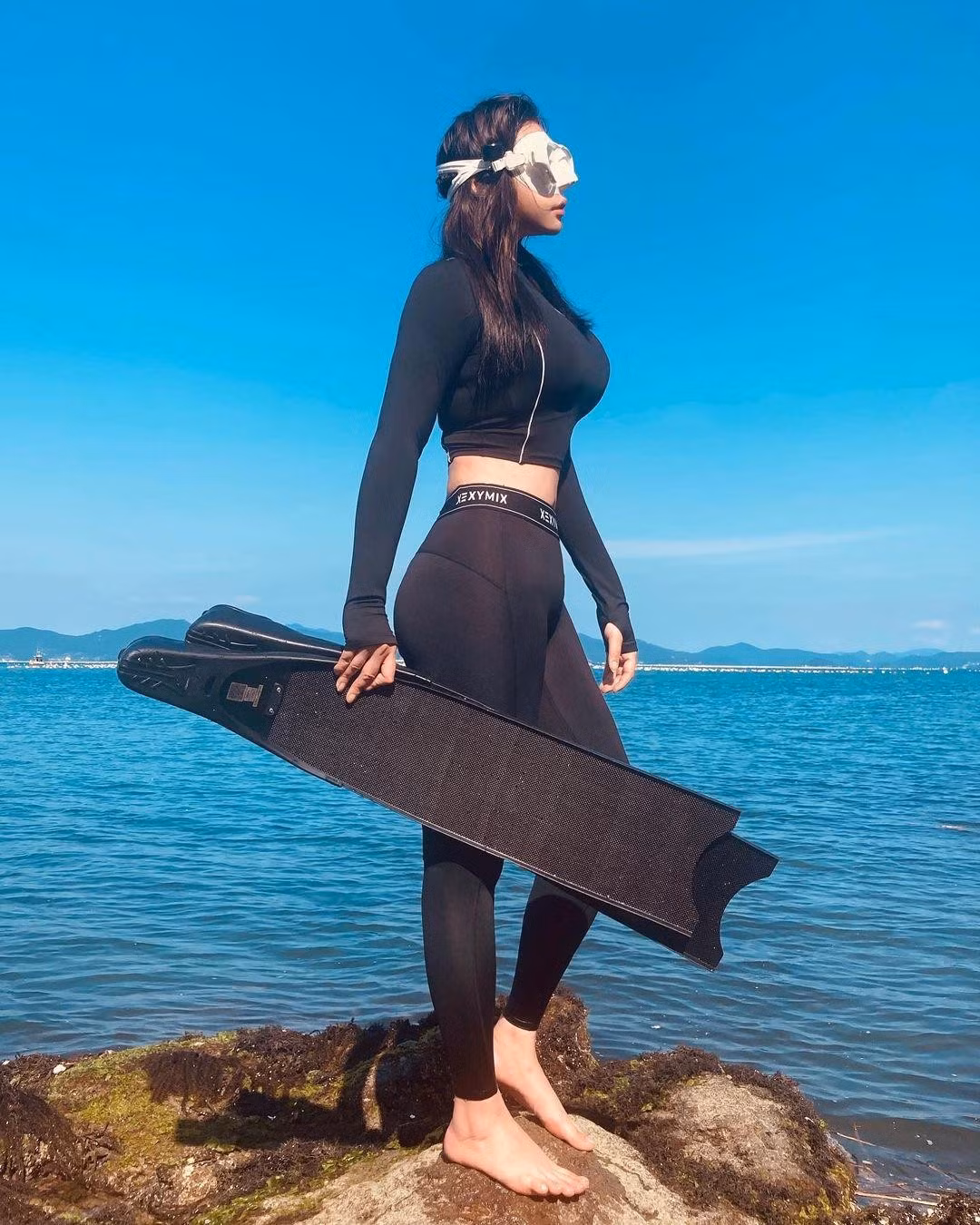 Những môn thể thao yêu thích của Jeon Ji Eun là bơi lội, lặn, leo núi, chạy bộ và tập gym.