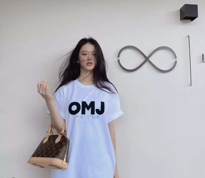 Là gương mặt trẻ của làng giải trí, Linh Ka được nhiều người mong đợi sẽ làm nên chuyện trong tương lai.