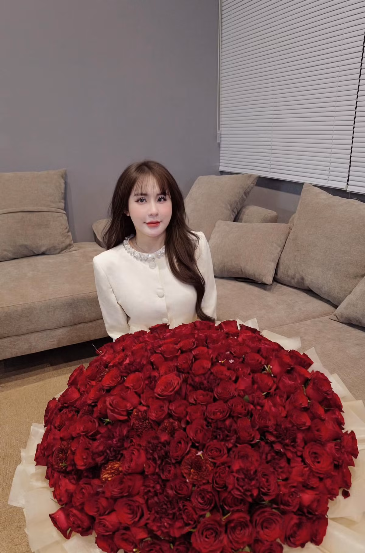 Một số người hâm mộ còn hài hước phân tích rằng Tuyết Anh không chỉ có kỹ năng chơi bida giỏi mà còn rất "cao tay" trong việc "điều khiển cảm xúc người khác". Bởi chỉ với một câu nói nhẹ bẫng, cô đã "hạ gục" cả một dàn fan trung thành.