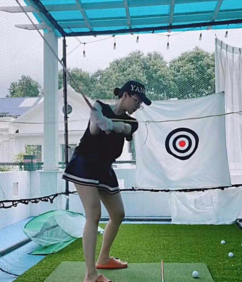 Câu trả lời của Trâm Anh thời điểm đó được cho là đang nói đùa bởi nhiều người đều biết cô nàng vốn rất hài hước.