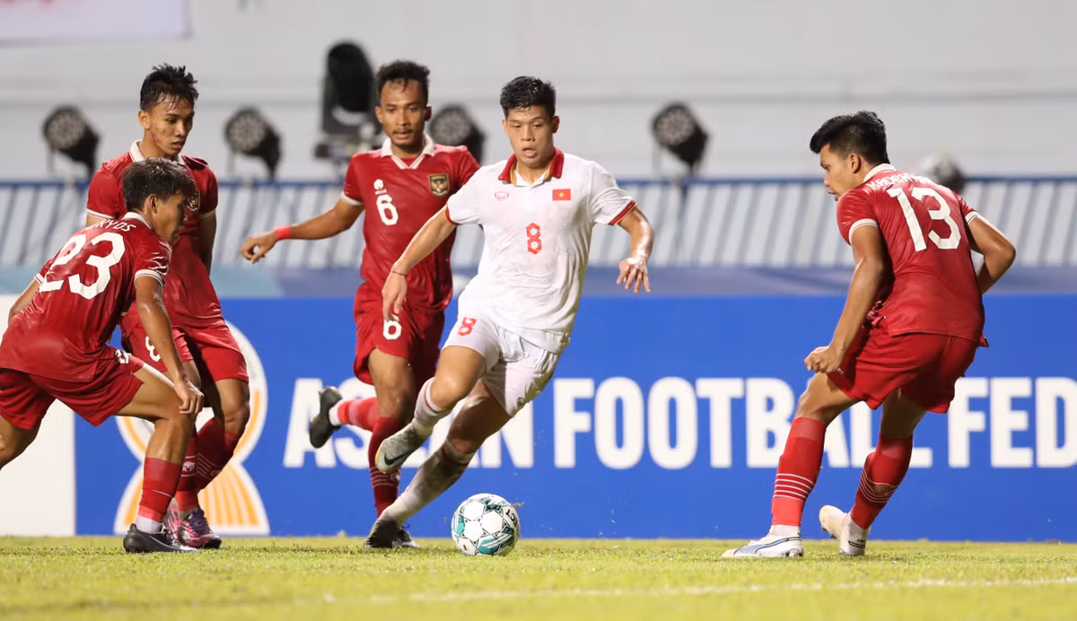 Thang Indonesia tren cham 11m, U23 Viet Nam bao ve thanh cong ngoi vuong-Hinh-5