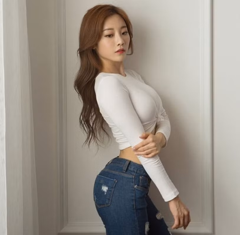 "Hot girl phòng gym" 33 tuổi này cũng rất chú trọng đến chế độ ăn uống ít tinh bột, tăng cường chất xơ và đạm.