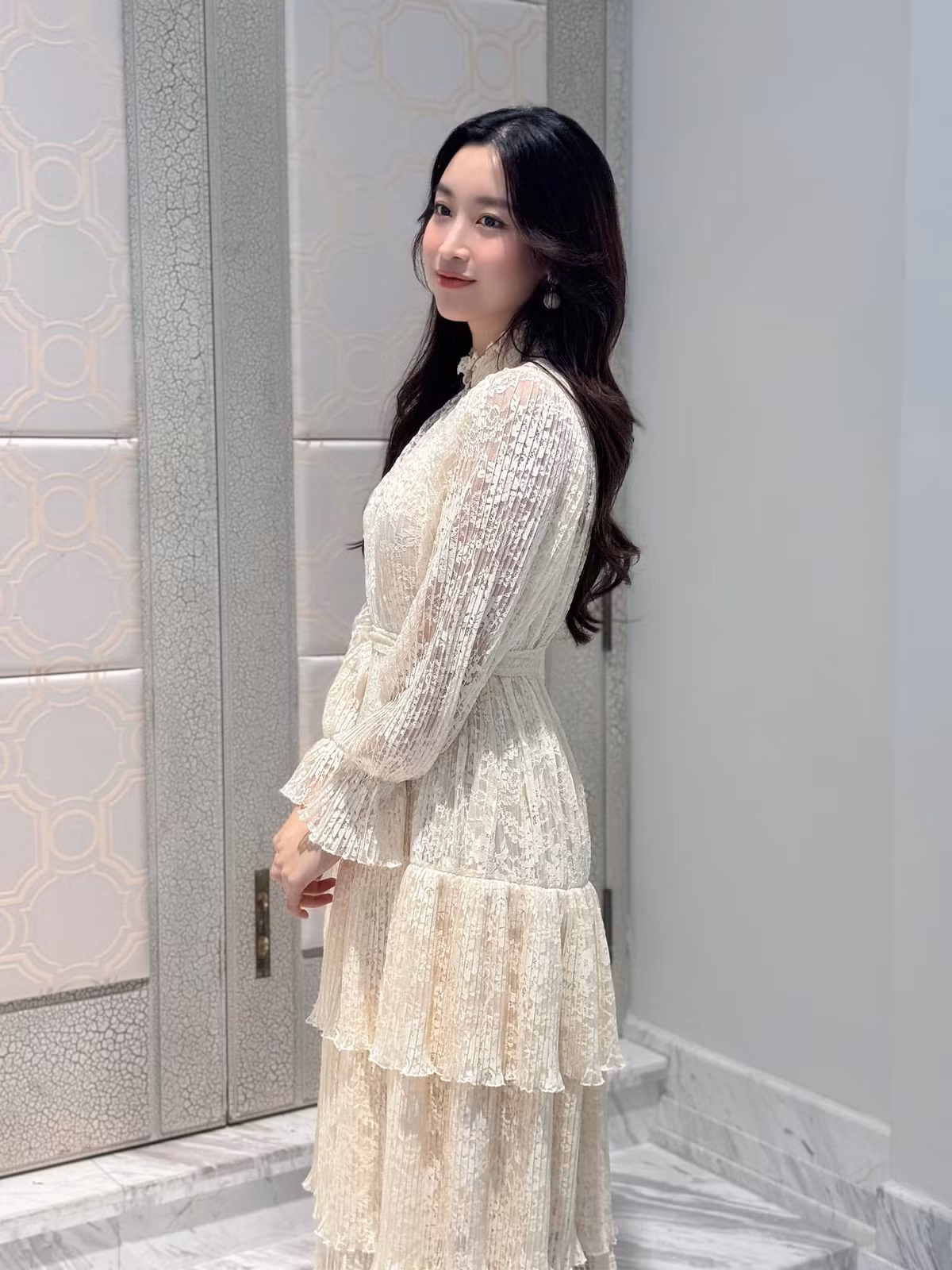 Loạt ảnh mới của Đỗ Mỹ Linh nhận về lượt tương tác cao từ người hâm mộ.