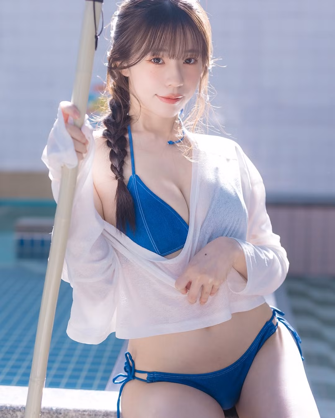 Cụ thể, theo lời một cô gái cho biết, bạn trai mình vốn là một fan hâm mộ cuồng nhiệt của Chigui. Thậm chí, hâm mộ tới mức quá đà khi anh chàng này thường xuyên lưu ảnh, xem các clip của nữ streamer rồi có những hành động không đúng mực.