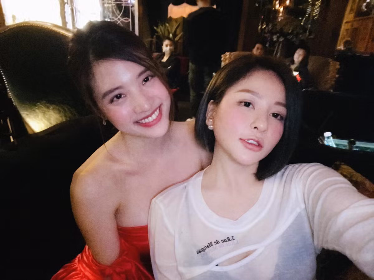 Giữa tháng 4/2019, khắp các diễn đàn mạng xã hội liên tục xôn xao về clip nóng được cho là của Trâm Anh. Ồn ào ảnh hưởng không nhỏ đến sự nghiệp của hot girl sinh năm 1996.