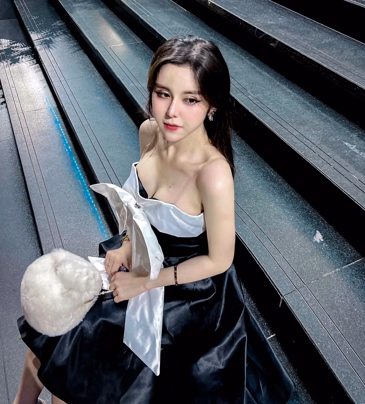 Để có được nhan sắc "gái một con trong mòn con mắt", Linh My đã phải tập luyện kết hợp ăn uống hợp lý.