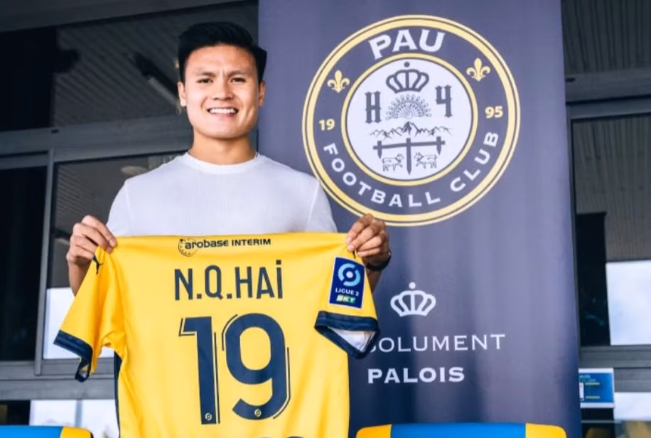 Quang Hai gia nhap Pau FC, CDV Thai Lan buong loi 
