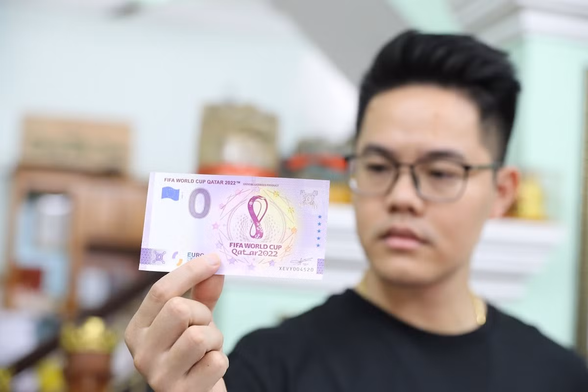 Bộ sưu tập có 32 tờ tiền đều in hình ảnh cầu thủ nổi bật của đội tuyển và địa danh nổi tiếng của quốc gia tham dự Vòng chung kết World Cup 2022.