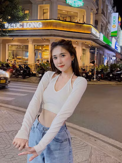 Người đẹp nhận nhiều lời khen của cộng đồng mạng bởi nhan sắc ngọt ngào, tươi trẻ.