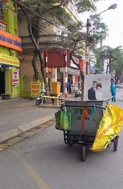 Hay ảnh cưới bị vứt vào thùng rác không thương tiếc.