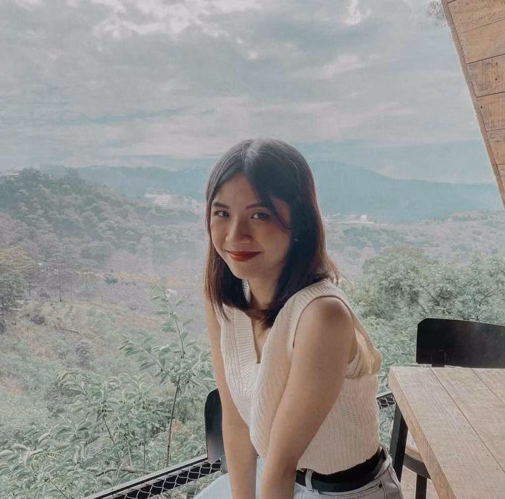 Trên Instagram của mình, Lan Thy đăng tải nhiều khoảnh khắc xinh tươi.
