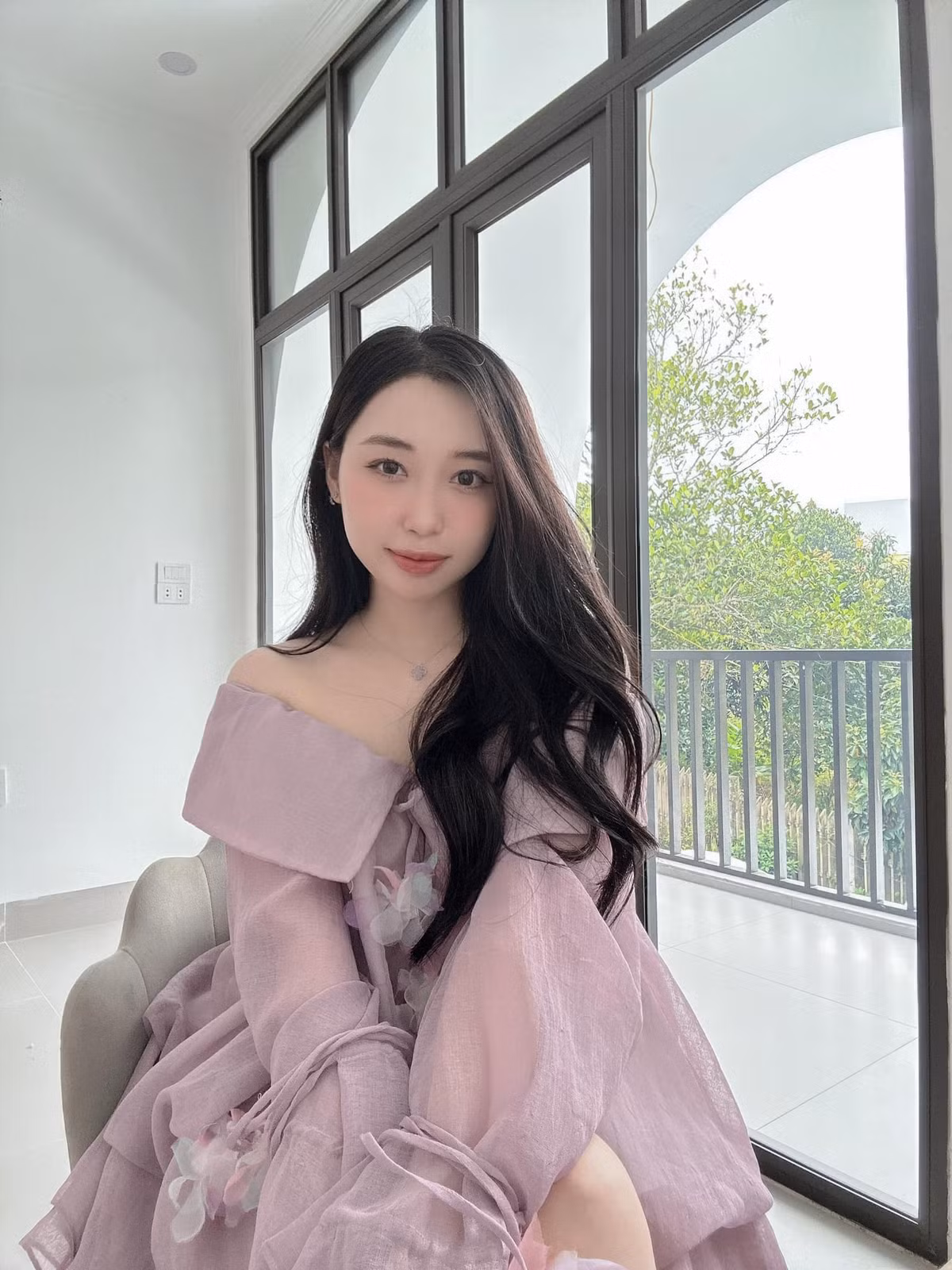 Theo nhiều người, Chubby xứng đáng được đối xử tôn trọng. Cô không hề thiếu sự yêu mến từ những người thực sự quan tâm đến tài năng và con người của cô, không phải là những câu chuyện quá khứ đã qua.