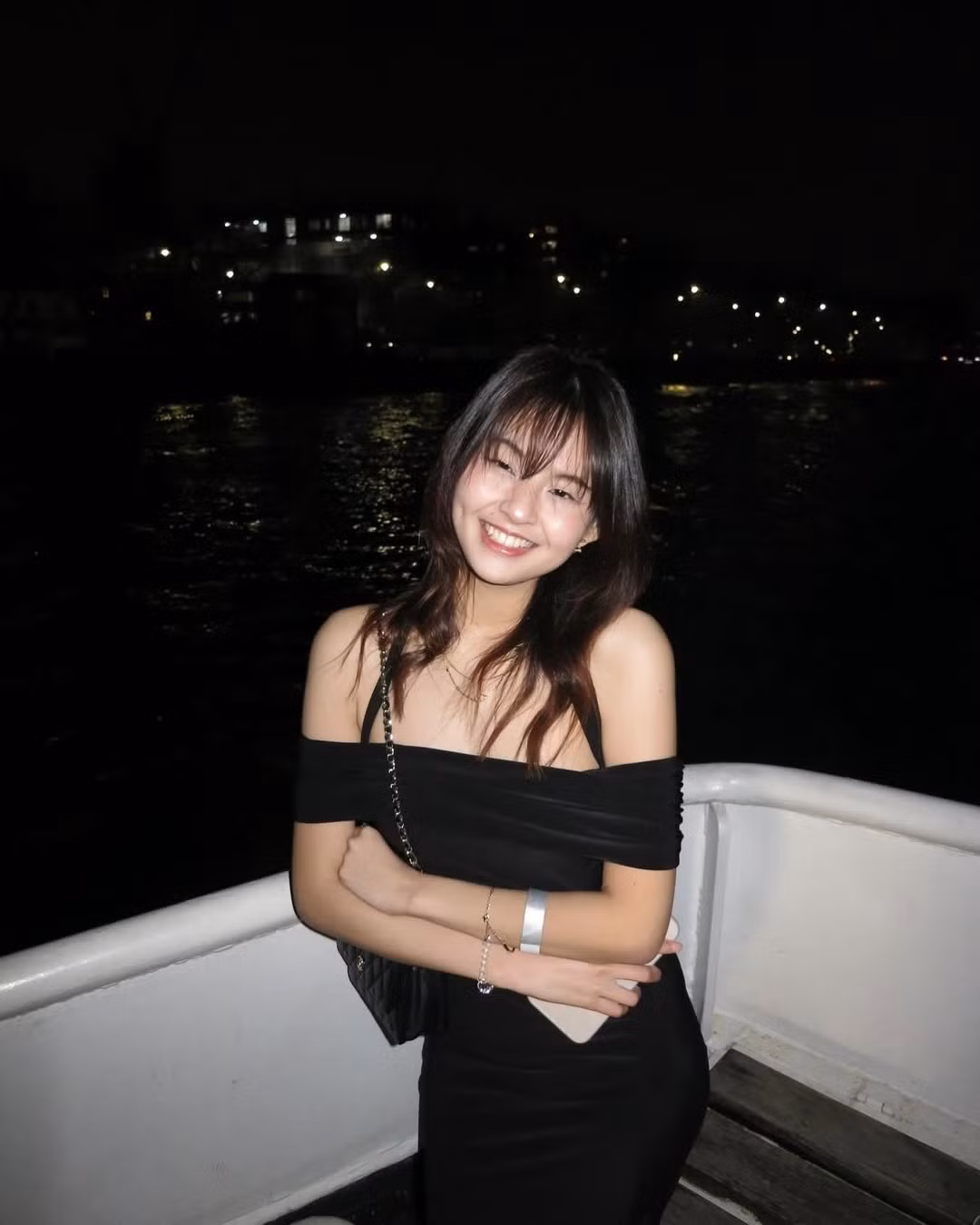 Thậm chí, nhiều người còn đang đẩy thuyền Mooktapa với Trần Minh Vương - học trò củ của HLV Kiatisuk ở CLB HAGL.
