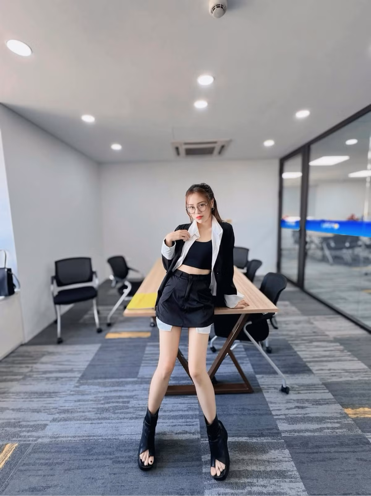 Có thể nói, một trong những yếu tố giúp Mai Linh Zuto thành công và được yêu mến như hiện nay chính là sự tự tin. Cô nàng luôn tự hào về bản thân, dám thể hiện cá tính và không ngại thử thách bản thân trong mọi lĩnh vực.