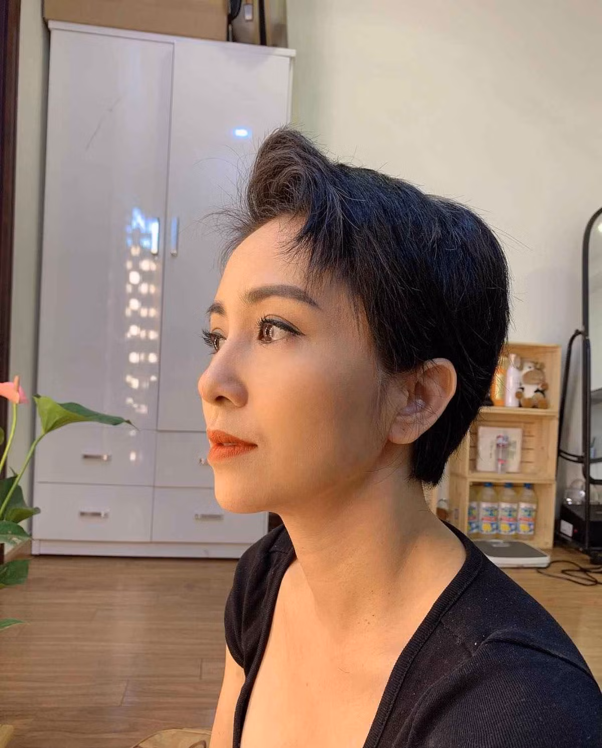 Xinh đẹp, tài năng, là gương mặt đẹp của thể thao Việt Nam Nguyễn Thúy Hiền xuất hiện trong khá nhiều dự án âm nhạc và điện ảnh, có được sự yêu mến của công chúng.