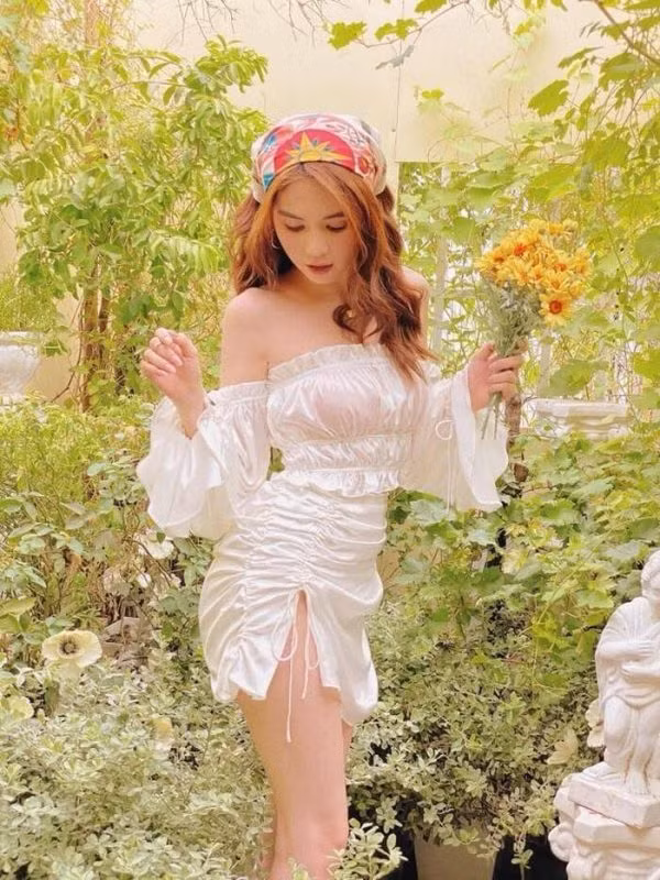 Từ một chân dài nhận nhiều chỉ trích vì phát ngôn trái chiều, Ngọc Trinh ngày càng được nhiều khán giả yêu mến.