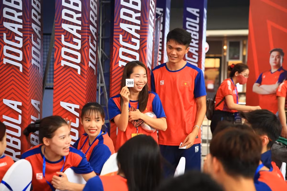Bên cạnh đó, bóng thi đấu chính thức của môn bóng đá nam, nữ tại SEA Games 32 cũng do Động Lực sản xuất.