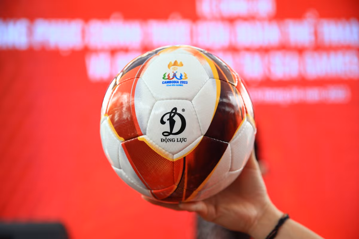 Thông qua đó truyền đến thông điệp chiến đấu hết mình vì màu cờ sắc áo, vì niềm tự hào dân tộc.