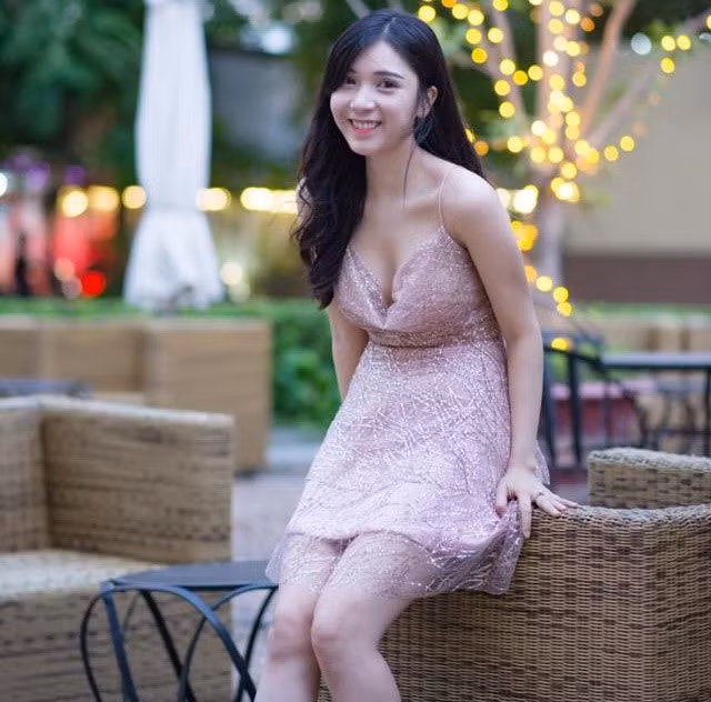 Nhiều cư dân mạng bình luận dưới bức ảnh của Thanh Bi như: "Thanh ơi dạo này lên cân à", "Dạo này béo quá", "Chị vừa sinh em bé hả sao béo thế", "Dạo này ăn gì mà béo thế".
