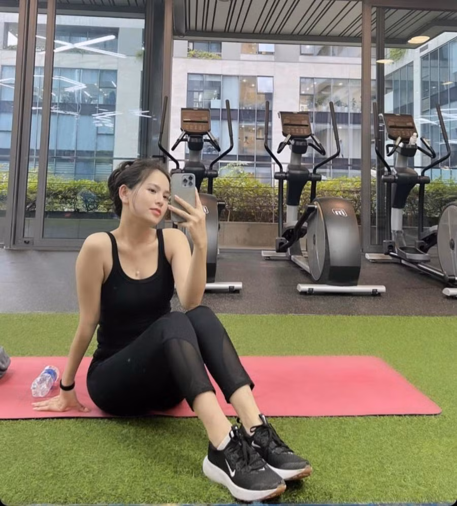 Trên trang cá nhân, Phi Huyền Trang thường xuyên chia sẻ những khoảnh khắc tập luyện với người hâm mộ.