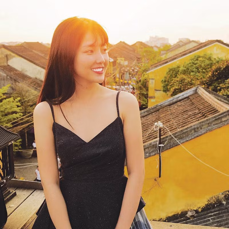 Hiện tại, ngoài công việc chính là mẫu ảnh, gương mặt đại diện, Trinh Xíu từng thử sức với vai trò diễn viên.