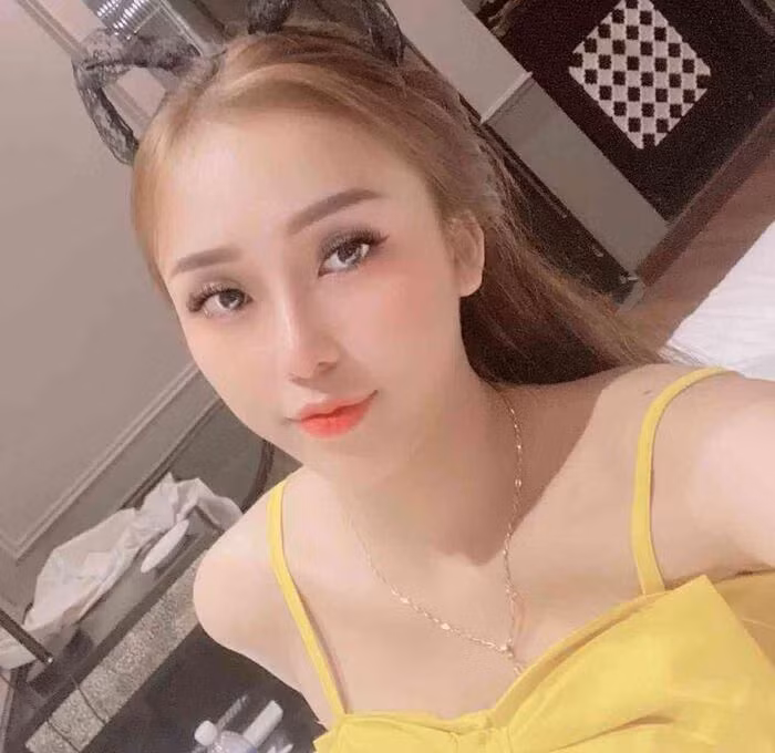 Ngày 8/6/2020, công an ập bắt khẩn cấp Minh Hằng, thu giữ tại 2 phòng nghỉ 1.195.8926g ma túy tổng hợp - thuốc lắc (568,4598g loại MDMA và 627,4328g Ketamine), gần 500 triệu đồng... gái xinh này mua sỉ số ma túy này từ Nguyễn Văn Hải, Nguyễn Thị Như Ý và Nam (chưa rõ nhân thân, lai lịch).