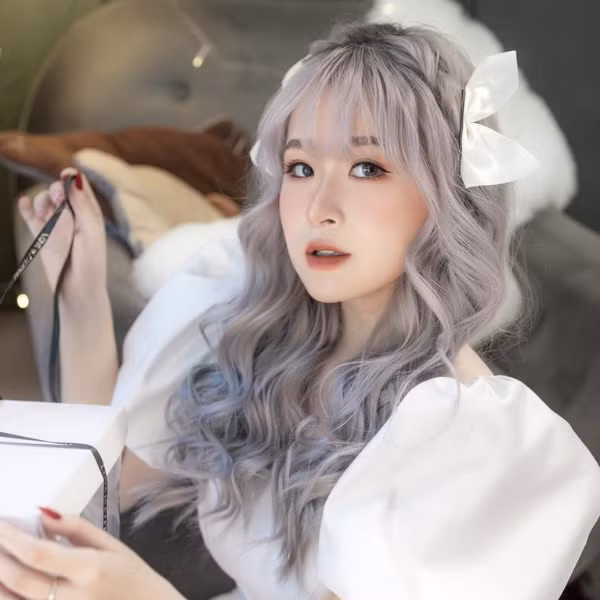 Đầu tiên khi nhắc đến danh xưng “rich kid”, Chao cho biết đây là một biệt danh mà nhiều người sẽ có định kiến, nhưng TikToker này không cảm thấy bị áp lực với điều này. Trái lại, cô nàng còn thấy may mắn nhiều hơn khi được sinh sống trong một môi trường có điều kiện đầy đủ để phát triển bản thân.