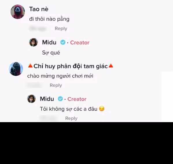 Midu bình luận với các nhân vật ảo trong phim. (Ảnh: Chụp màn hình)
